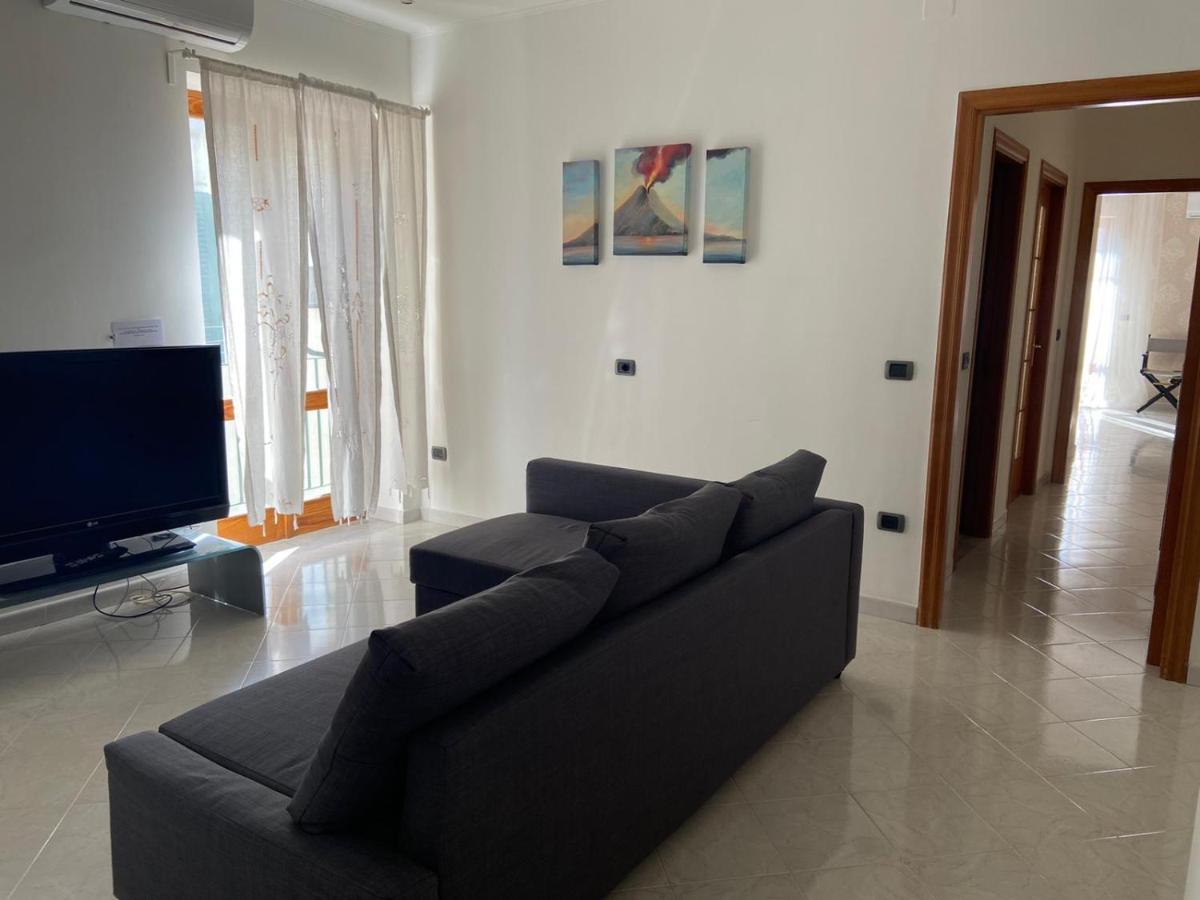 La Casa Di Giu Pozzuoli Exterior foto